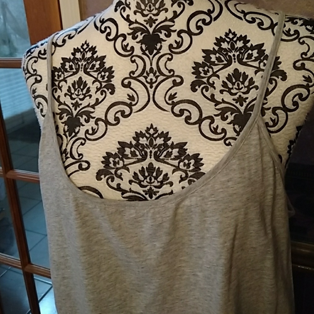 Top - Picture 2 of 3